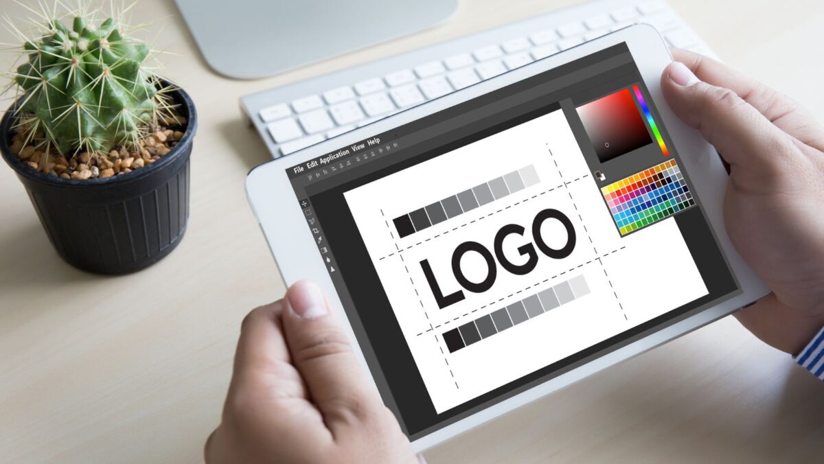 what do logo designers do