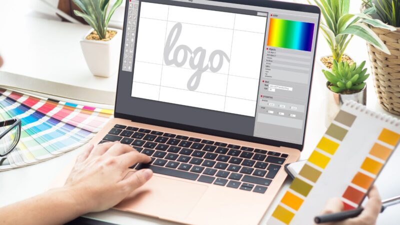 The 2025 Logo Battle: BrandCrowd or Turbologo?